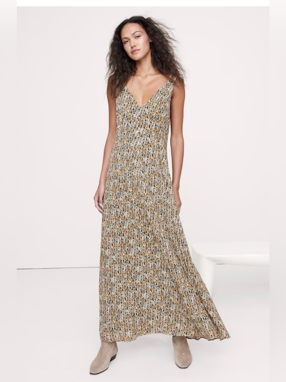 NWT-Banana Republic Pintuck Maxi Dress, Large